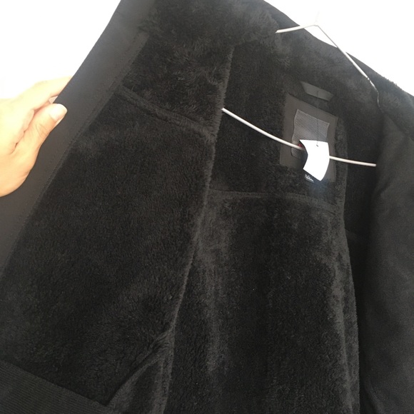 Tumi Stretch Softshell Jacket W/ Fur Lining Medium - Picture 12 of 15